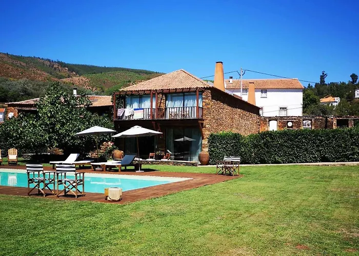 Casa De Baixo - Nature Hotel