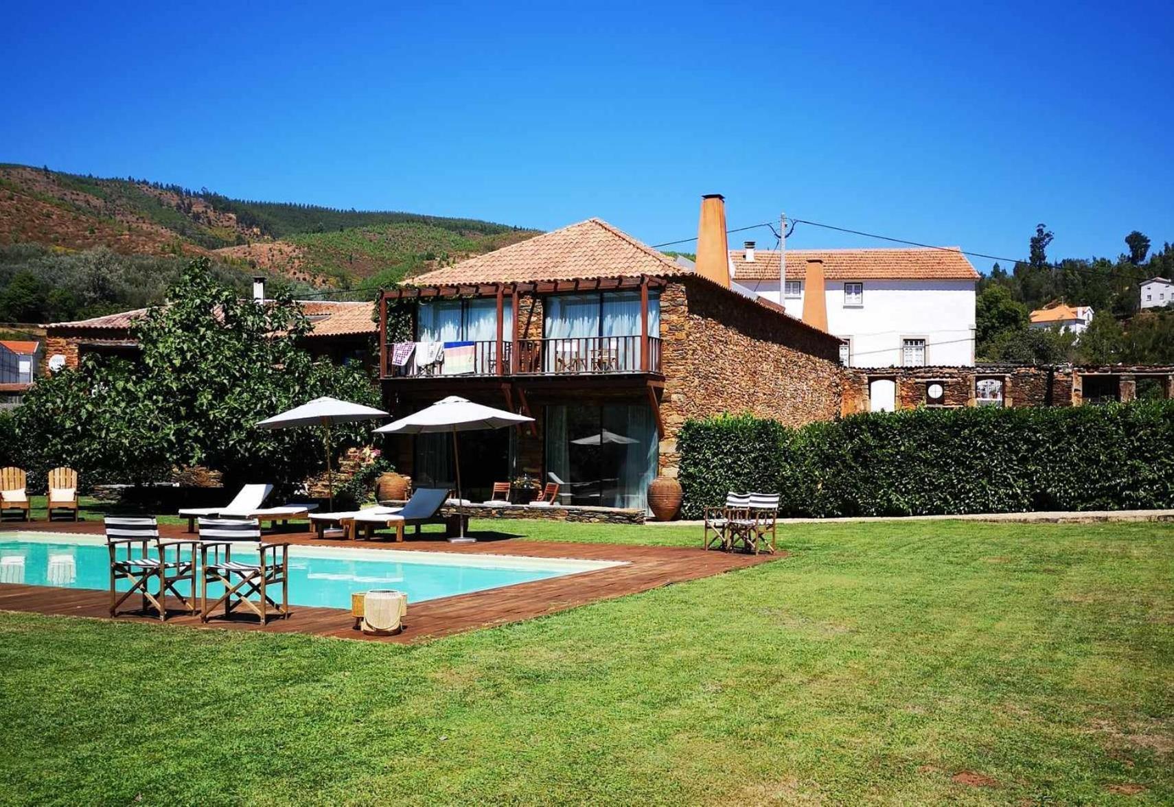 Casa De Baixo - Nature Hotel Farm stay *
