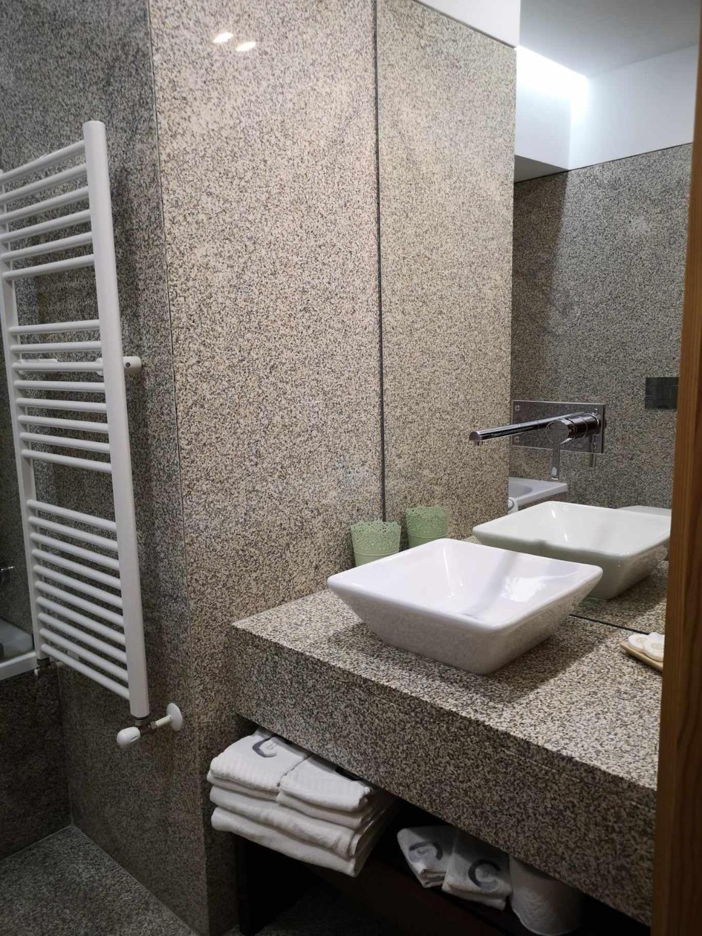 Casa De Baixo - Nature Hotel Farm stay Alvoco das Varzeas